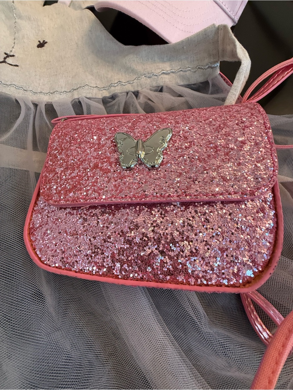 Adorable Girls’ Accessory Bundle - Picture 4 of 6